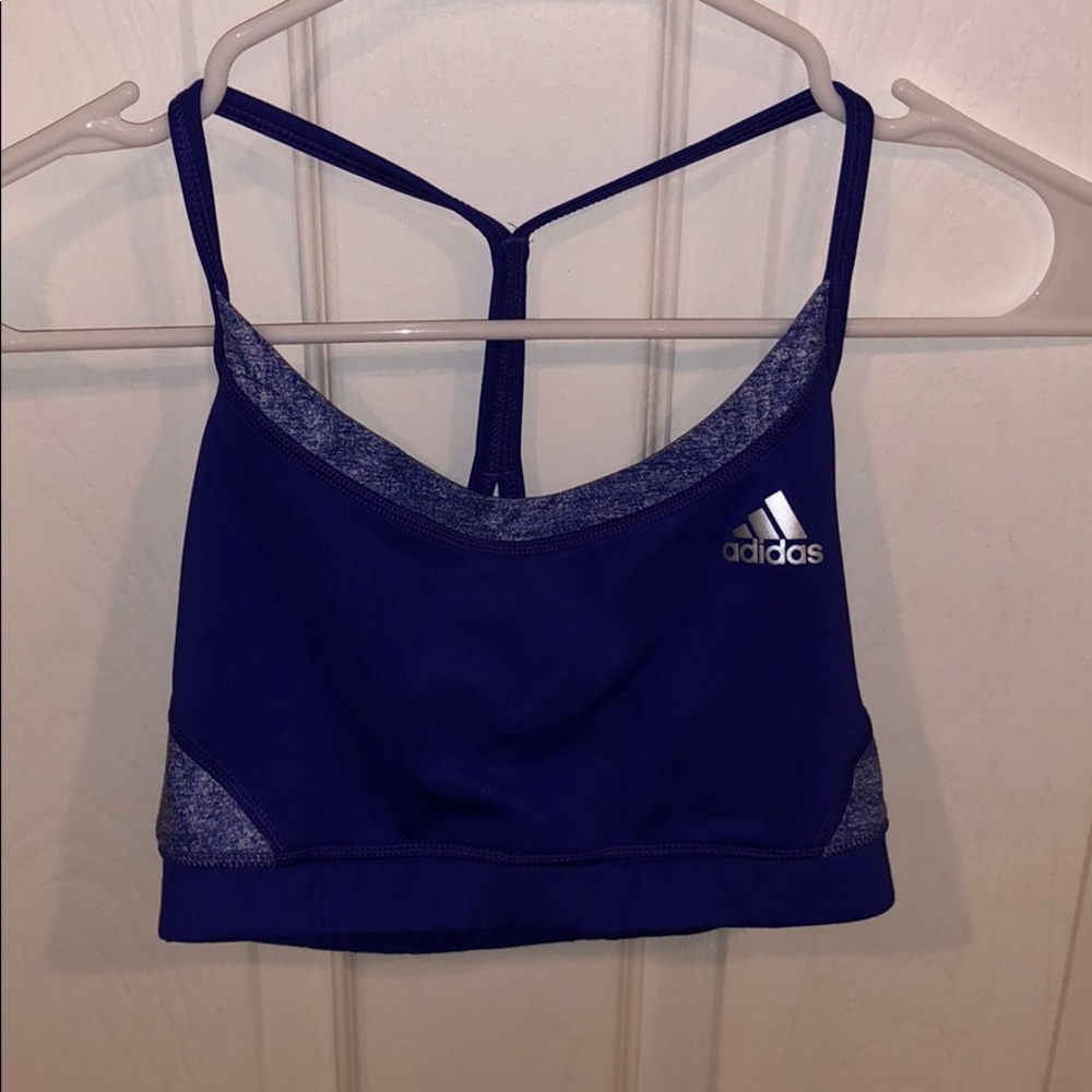 Women’s sports bra